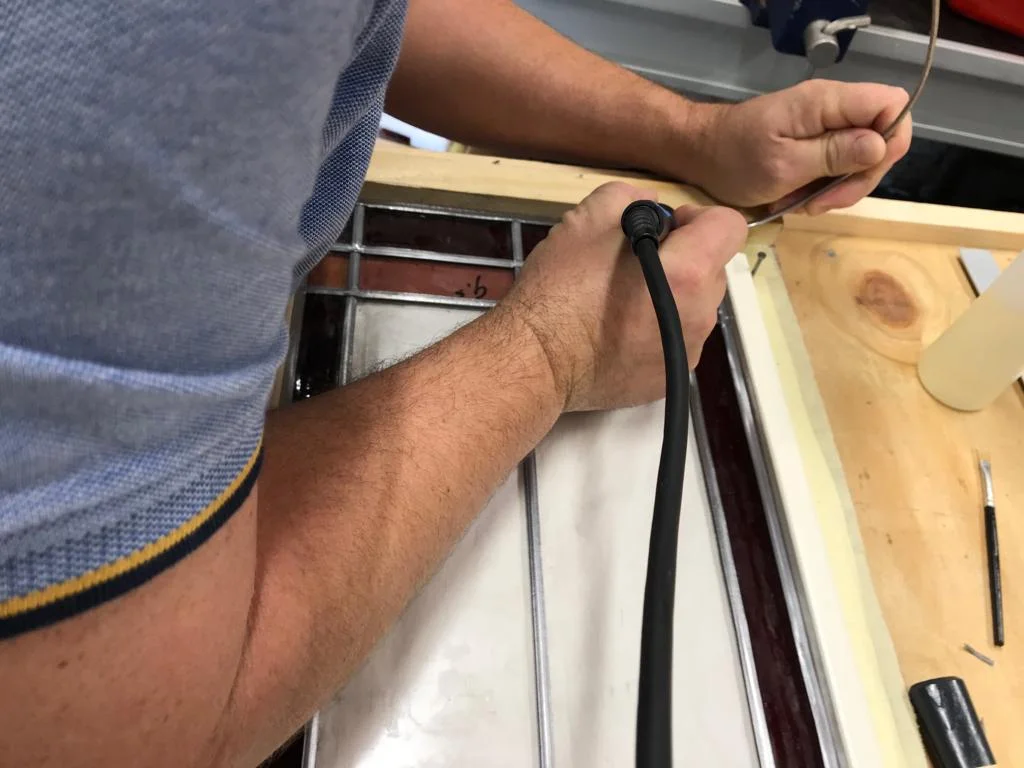 gals in lood bewerking met soldeerbout